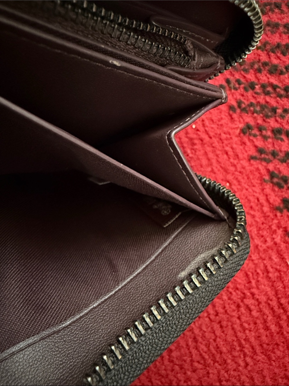 Coach Black Leather Zip Wallet with Silver 'C' Accent - Picture 3 of 4